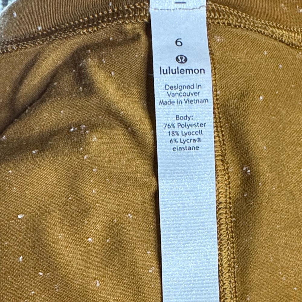 Lululemon - Picture 9 of 9